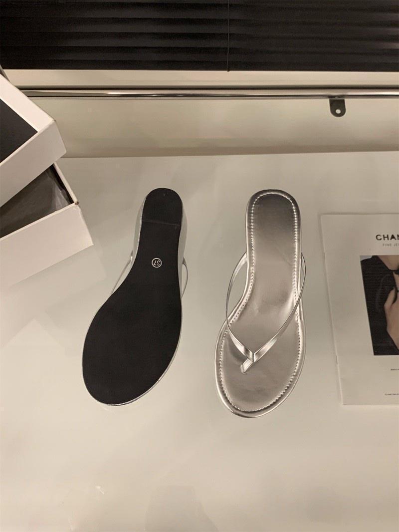 Wedge heel high heel pinch foot flip-flops shoes women s shoes wear 2025 new summer small sandals red sandals 39 срібний
Wedge heel high heel pinch foot flip-flops shoes women s shoes wear 2025 new summer small sandals red sandals 39 срібний