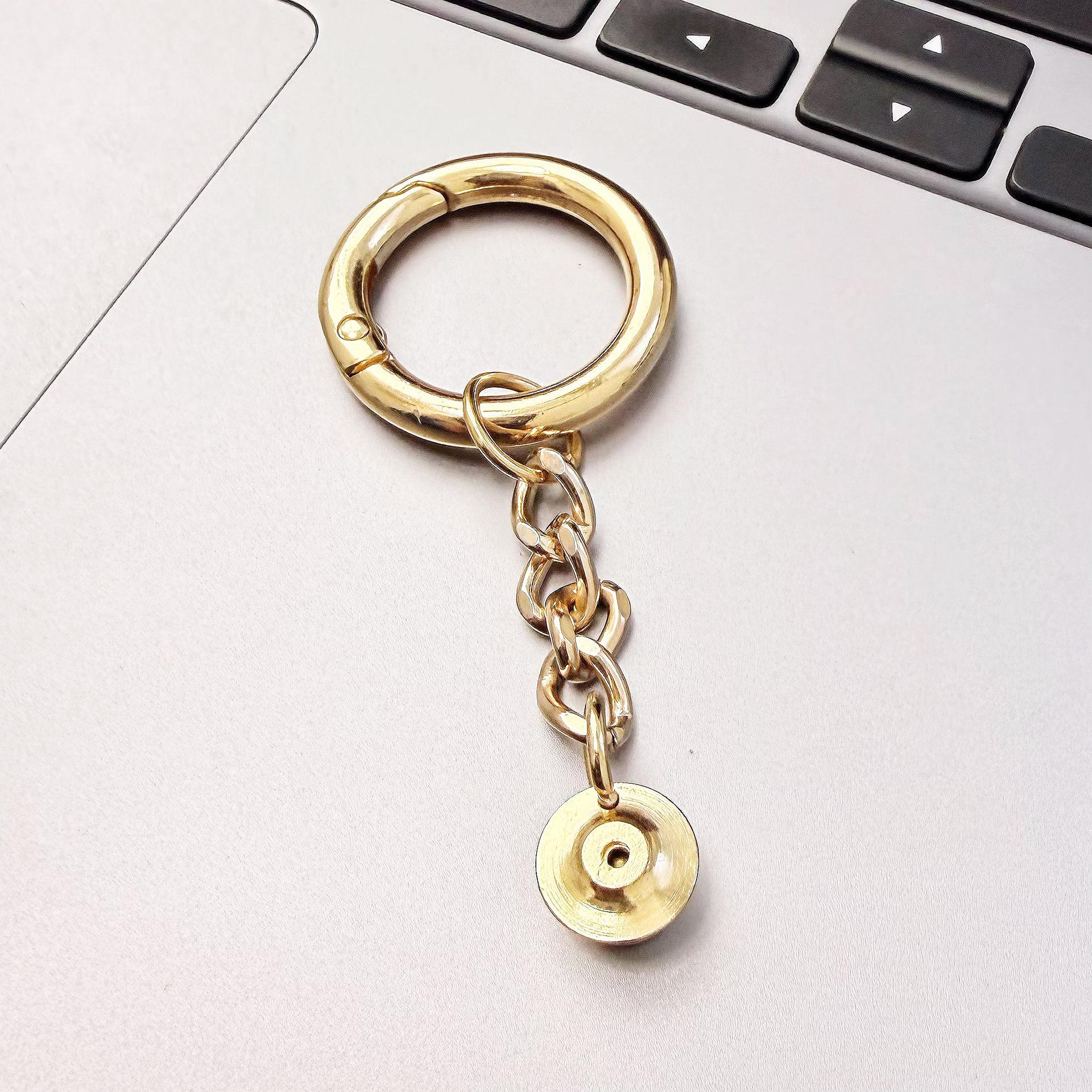 Versatile Metal Badge to Keychain Converter Brooch
Versatile Metal Badge to Keychain Converter Brooch