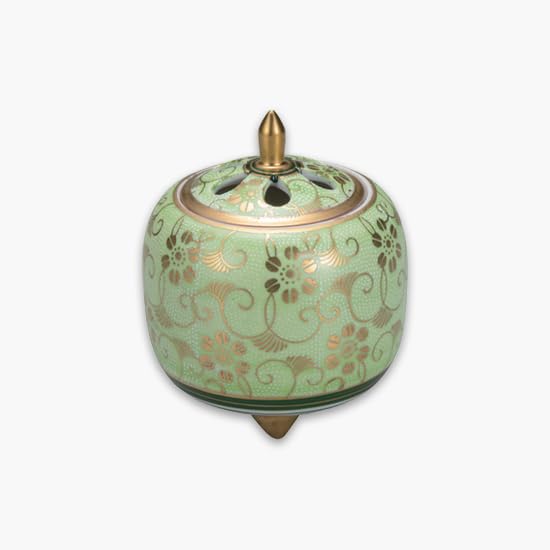 Kutani Ware Iwataya Kutani Ware Incense Burner (3.5 size) White Grain Iron Leaf, Yellow Green, K8-1393
Kutani Ware Iwataya Kutani Ware Incense Burner (3.5 size) White Grain Iron Leaf, Yellow Green, K8-1393