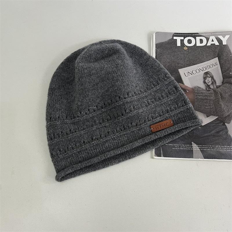 Качественная шерстяная вязаная шапка осень-зима свободная шапка-пуш женская большой обхват головы показывающая лицо маленькая теплая защита ушей послеродовая шапка M(56-58cm) серый