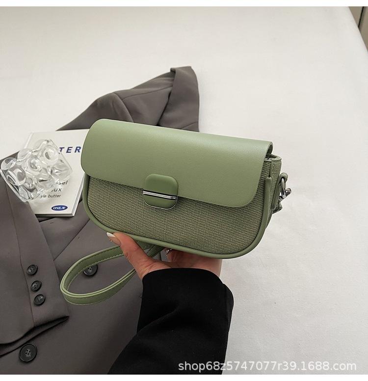 Korean version of the hot-selling fashion niche casual small square bag women s personality simple style advanced sense solid color splicing зелёный
Korean version of the hot-selling fashion niche casual small square bag women s personality simple style advanced sense solid color splicing зелёный