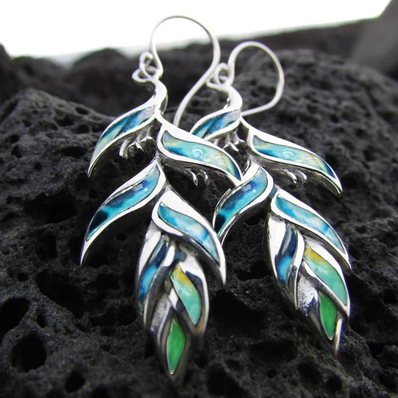 2026 New Leaf Oil Drip Design Earrings with Personalized Design, Elegant Temperament, Internet Celebrity Style, Fake Style
2026 New Leaf Oil Drip Design Earrings with Personalized Design, Elegant Temperament, Internet Celebrity Style, Fake Style