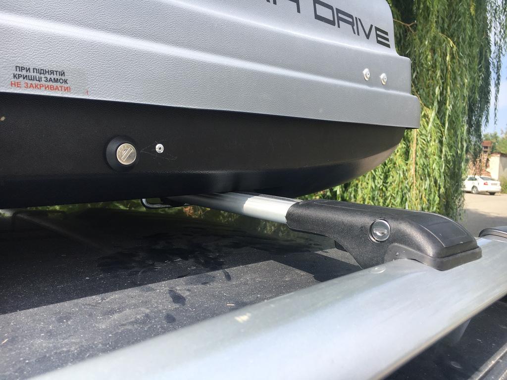 Перемички на рейлінг під ключ WingBar V1 (2 шт) Чорний для Peugeot Partner Tepee 2008-2018 рр.
Перемички на рейлінг під ключ WingBar V1 (2 шт) Чорний для Peugeot Partner Tepee 2008-2018 рр.