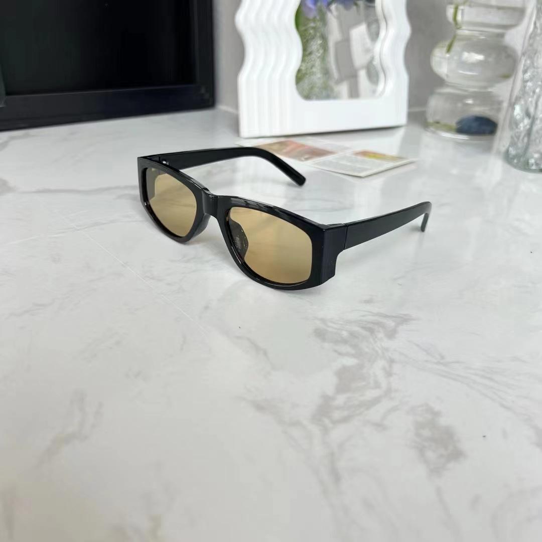Premium Quality-Made Men s Sunglasses Rectangle Shape TR90 Material Popular Sun Eyeglasses Travelling Women Sunglass
Premium Quality-Made Men s Sunglasses Rectangle Shape TR90 Material Popular Sun Eyeglasses Travelling Women Sunglass