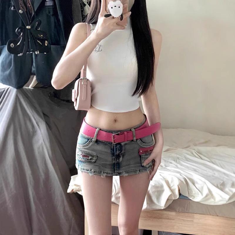 Y2K Retro Low-Waist Denim Mini Skirt – Sexy, Slimming, Petite A-Line Design L 
Y2K Retro Low-Waist Denim Mini Skirt – Sexy, Slimming, Petite A-Line Design L
