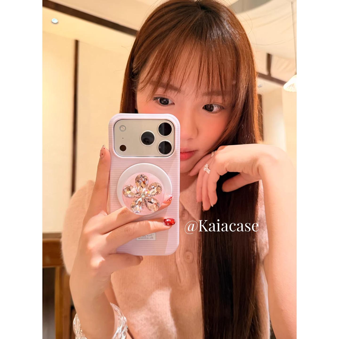 Lux Striped Rhinestone Flower Phone Case for iPhone 6 Pro/7 Pro Max Apple 15 PRO Max
Lux Striped Rhinestone Flower Phone Case for iPhone 6 Pro/7 Pro Max Apple 15 PRO Max