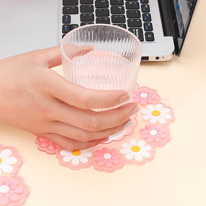 Daisy Pattern Silicone insulated Pad Kitchen Table Mat Heat Resistant Cute Plate Coaster Dining Meal Mat Non Slip Mug Cushion
Daisy Pattern Silicone insulated Pad Kitchen Table Mat Heat Resistant Cute Plate Coaster Dining Meal Mat Non Slip Mug Cushion