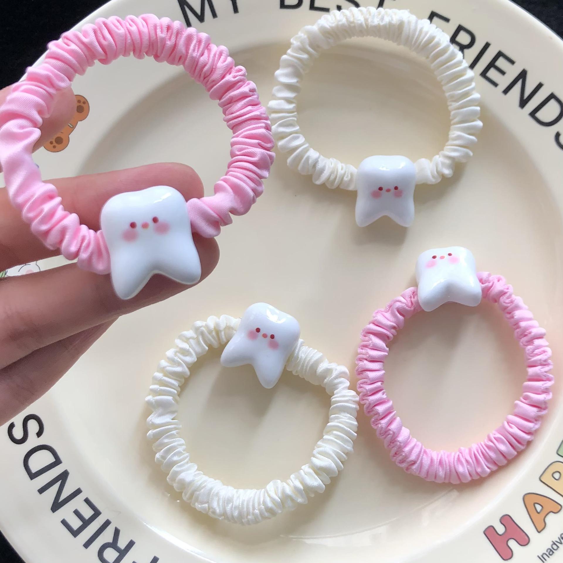 Adorable Blush Teeth Intestine Scrunchie Hair Clip - Fun Cartoon Hair Accessory for Students
Adorable Blush Teeth Intestine Scrunchie Hair Clip - Fun Cartoon Hair Accessory for Students
