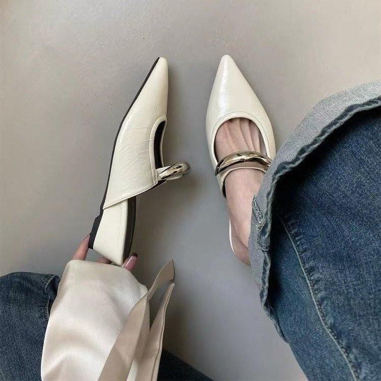 Mature casual comfortable slope heel cool slippers women s niche premium pointed metal buckle bag head thick heel half support 40
Mature casual comfortable slope heel cool slippers women s niche premium pointed metal buckle bag head thick heel half support 40