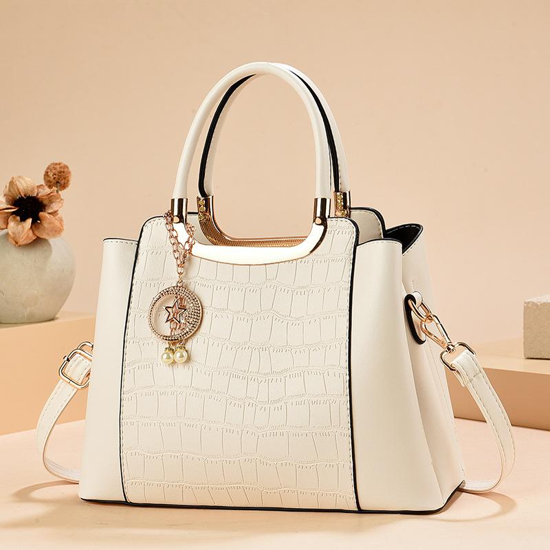 Fashion large-capacity women s bags, handbags, shoulder 2025 new high-end versatile commuter messenger women s bags белый
Fashion large-capacity women s bags, handbags, shoulder 2025 new high-end versatile commuter messenger women s bags белый