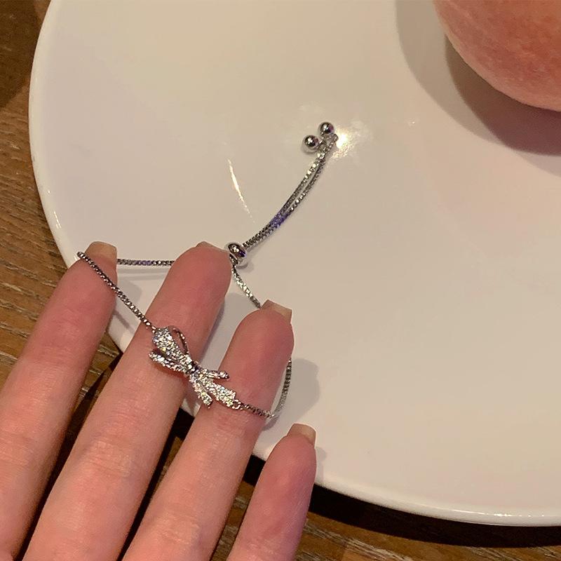 Новый браслет с бантиком Sweet Diamond, женский регулируемый браслет, женский наконечник с инсайдерским дизайном
Новый браслет с бантиком Sweet Diamond, женский регулируемый браслет, женский наконечник с инсайдерским дизайном