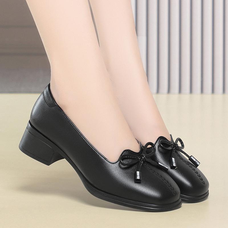 Womens Black Leather Loafers With Bow Detail Low Block Heel Comfortable On Pumps Elegant Soft Leather Upper Non Slip Outsole 41
Womens Black Leather Loafers With Bow Detail Low Block Heel Comfortable On Pumps Elegant Soft Leather Upper Non Slip Outsole 41