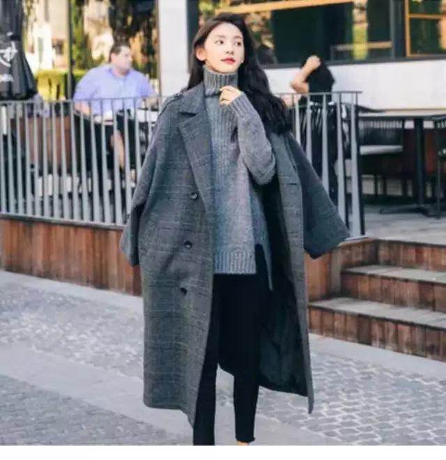 Женское шерстяное пальто в клетку осень/зима 2025 года — средней длины, выше колена, утолщенное, свободного кроя M
Женское шерстяное пальто в клетку осень/зима 2025 года — средней длины, выше колена, утолщенное, свободного кроя M