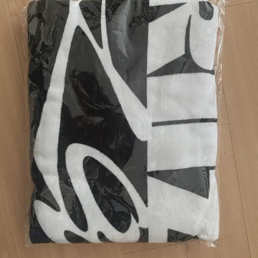 Riize Nippon Cone Premium Slogan Towel
Riize Nippon Cone Premium Slogan Towel