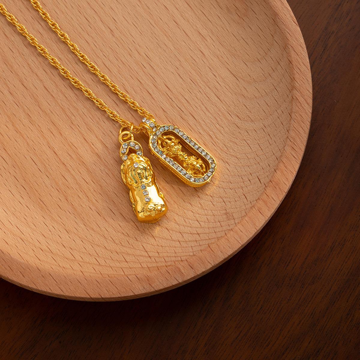 Ancient Diamond-Set Yellow-Gold Double Pendant Hollow Necklace, Exquisite Light Luxury Celebrity Style High Value Personalized Collarbone Chain
Ancient Diamond-Set Yellow-Gold Double Pendant Hollow Necklace, Exquisite Light Luxury Celebrity Style High Value Personalized Collarbone Chain