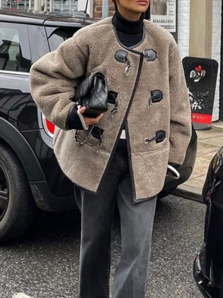 Женская утепленная плюшевая куртка из ягненка, элегантное свободное женское пальто с круглым вырезом и пуговицами с длинными рукавами, модная меховая интегрированная верхняя одежда L коричневый
Женская утепленная плюшевая куртка из ягненка, элегантное свободное женское пальто с круглым вырезом и пуговицами с длинными рукавами, модная меховая интегрированная верхняя одежда L коричневый