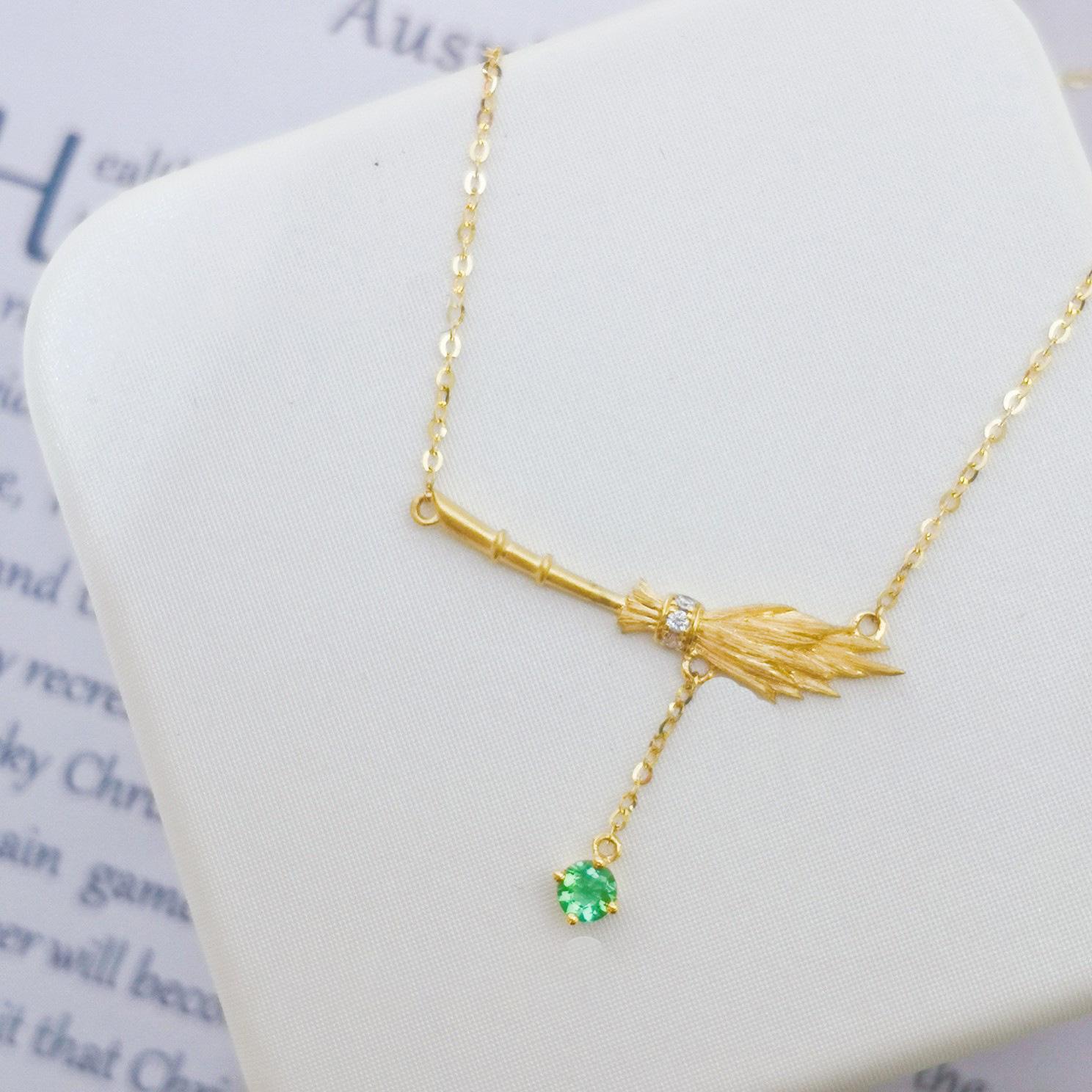 Unique Creative Design Witch s Broom Necklace - s925 Sterling Silver, Gold-Plated Clavicle Chain 925 Silver
Unique Creative Design Witch s Broom Necklace - s925 Sterling Silver, Gold-Plated Clavicle Chain 925 Silver