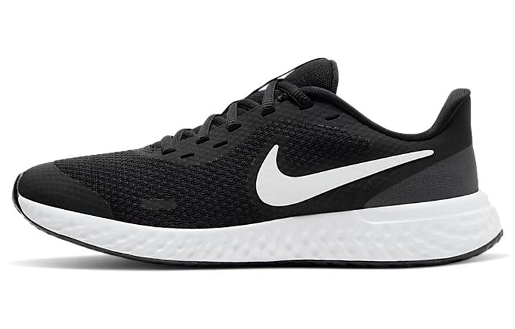 Nike Revolution 5 Black White GS BQ5671-003 36
Nike Revolution 5 Black White GS BQ5671-003 36