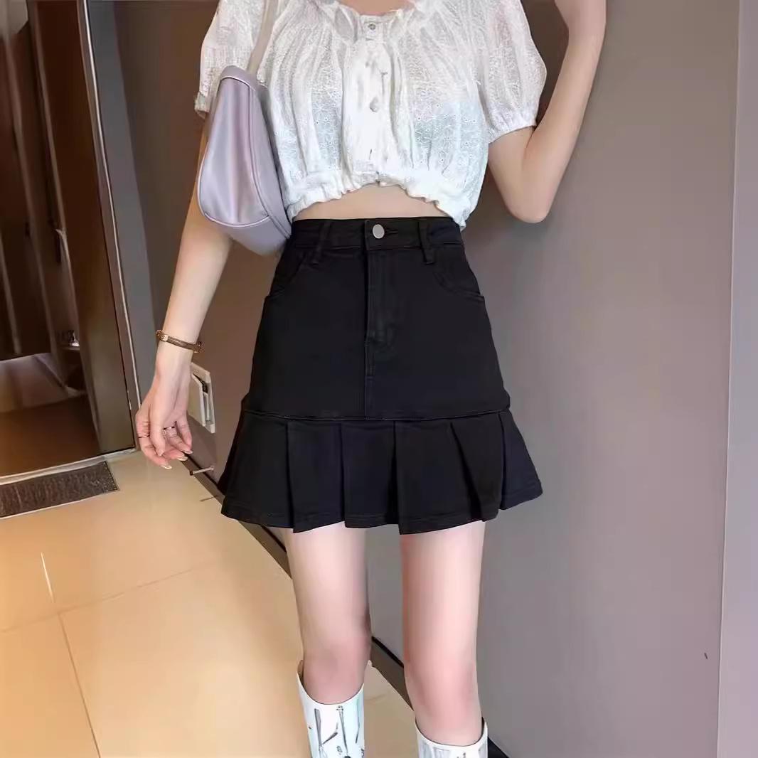 Plus Size Black Pleated High Waist A-line Midi Skirt for Women - Summer 2024 Bodycon Style L
Plus Size Black Pleated High Waist A-line Midi Skirt for Women - Summer 2024 Bodycon Style L