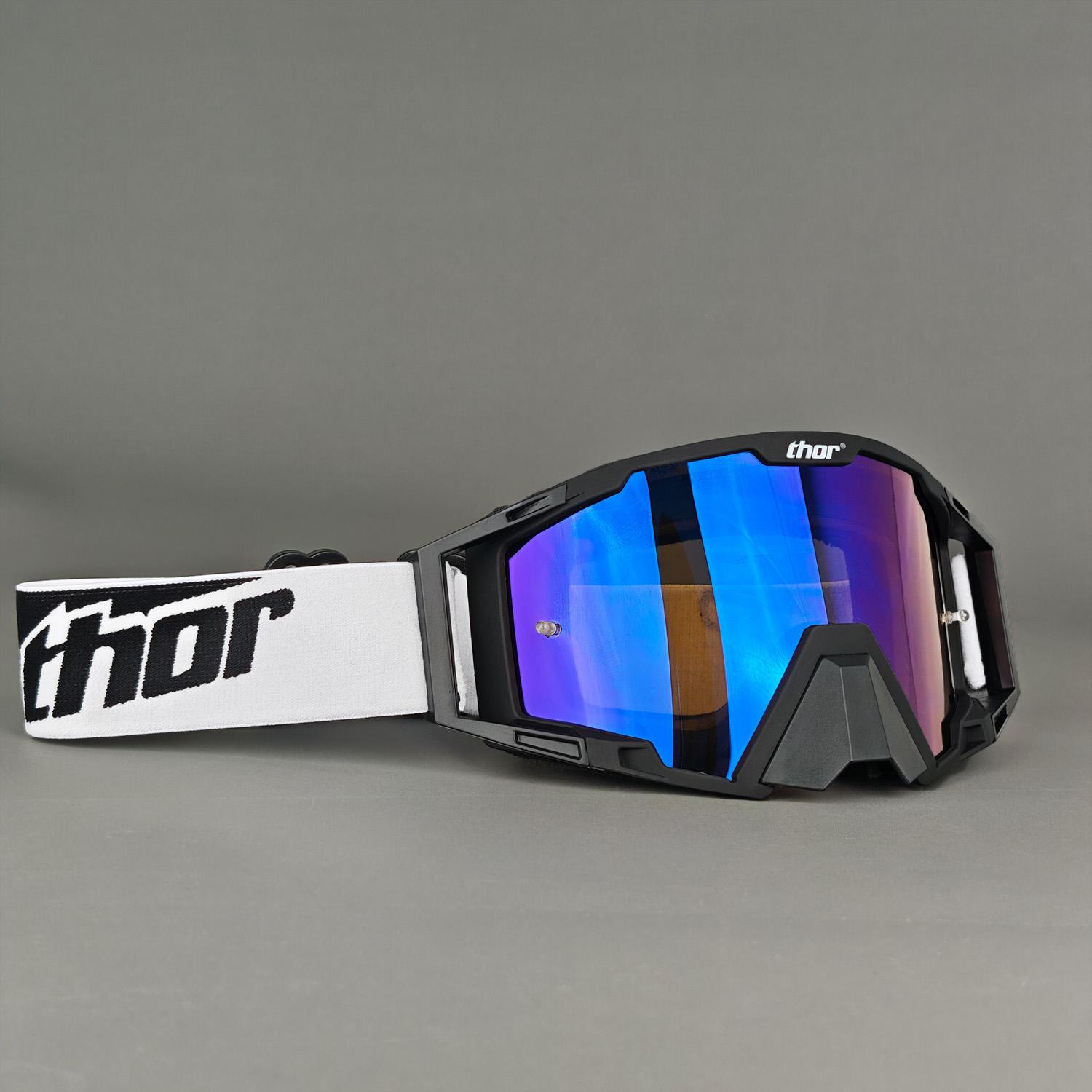 Motorcycle Riding Goggles Windproof Anti-fog UV Protection HD Wear-resistant
Motorcycle Riding Goggles Windproof Anti-fog UV Protection HD Wear-resistant