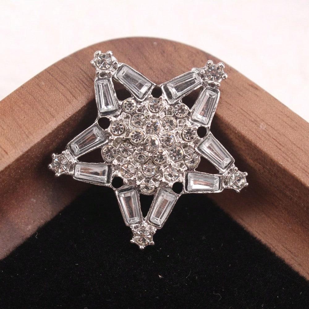 Silver-Tone Rhinestone Star Brooch - Intricate Crystal Design, Vintage Luxurious Style, for Daily Outfits, Ideal Gift
Silver-Tone Rhinestone Star Brooch - Intricate Crystal Design, Vintage Luxurious Style, for Daily Outfits, Ideal Gift