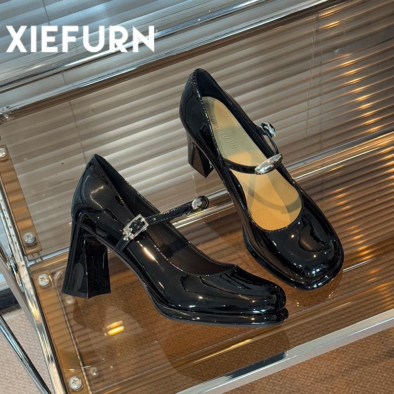 Shoes lady Mary Jane high heels 2025 new one-word thick heel women s shoes temperament sweet shallow mouth small leather shoes 34
Shoes lady Mary Jane high heels 2025 new one-word thick heel women s shoes temperament sweet shallow mouth small leather shoes 34