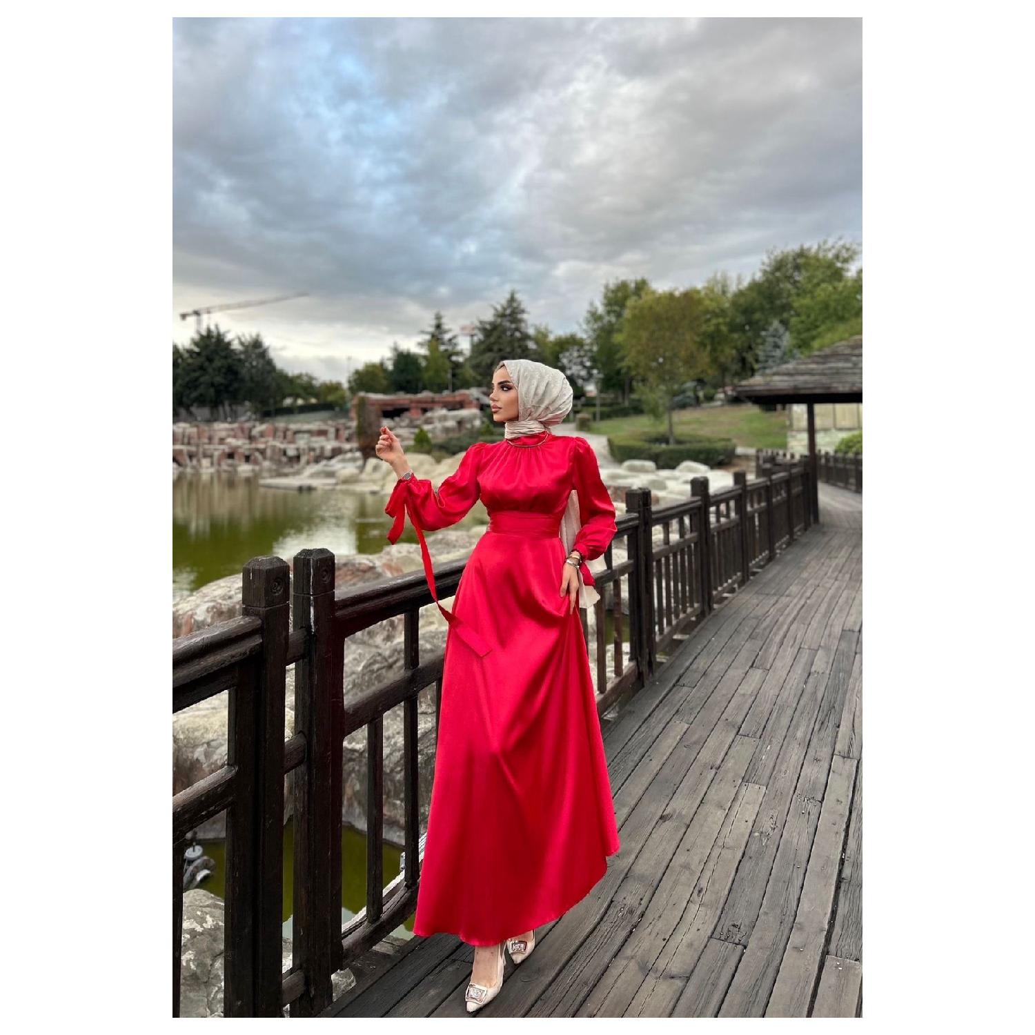 Вечернее платье Lena для особого дня 42 красный
Вечернее платье Lena для особого дня 42 красный