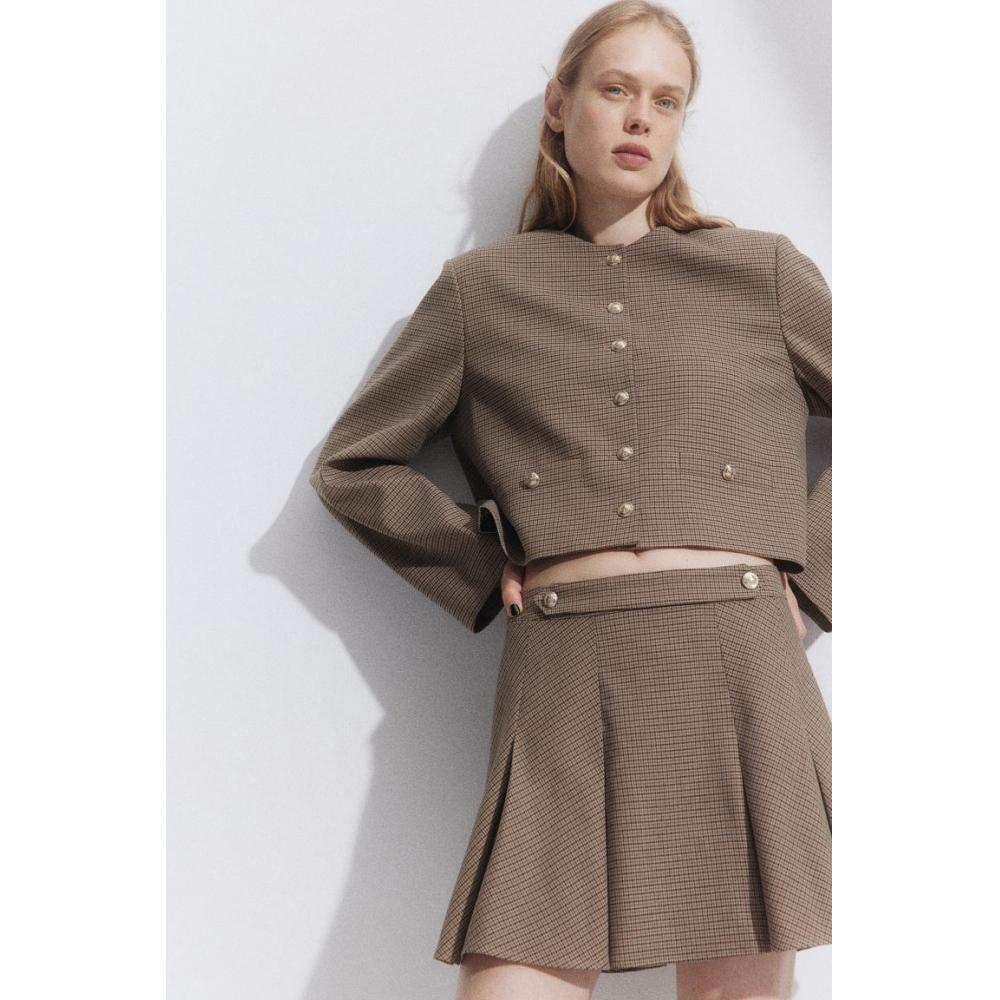 Короткая куртка HM бежевого цвета с узором «гусиная лапка» 
Короткая куртка HM бежевого цвета с узором «гусиная лапка»