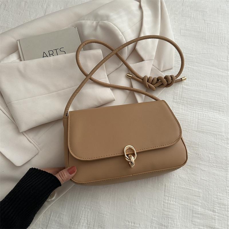 Stylish Black Pu Shoulder Bag For Trendy Spring Casual Outfits With Soft Texture хакі
Stylish Black Pu Shoulder Bag For Trendy Spring Casual Outfits With Soft Texture хакі