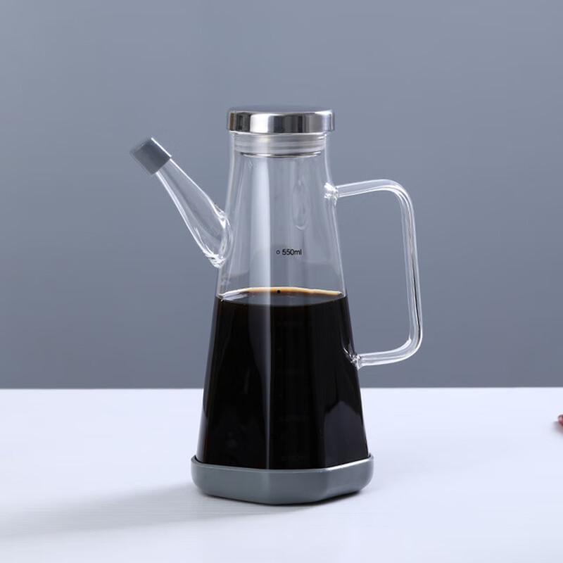 Household Oil and Vinegar Dispenser
Household Oil and Vinegar Dispenser