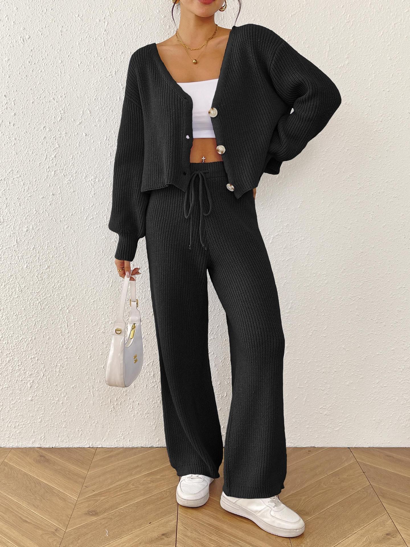 Женский вязаный костюм-двойка: кардиган с V-образным вырезом и брюки широкого кроя светло-голубого, бежевого и черного цветов XL
Женский вязаный костюм-двойка: кардиган с V-образным вырезом и брюки широкого кроя светло-голубого, бежевого и черного цветов XL