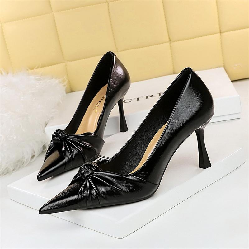 Fashion Elegant Women High Heels Designer Pumps Burgundy Wedding Bridal Pointed Toe Shallow Mouth Butterfly Knot Party Single Shoes 35(Foot22.5cm)
Fashion Elegant Women High Heels Designer Pumps Burgundy Wedding Bridal Pointed Toe Shallow Mouth Butterfly Knot Party Single Shoes 35(Foot22.5cm)
