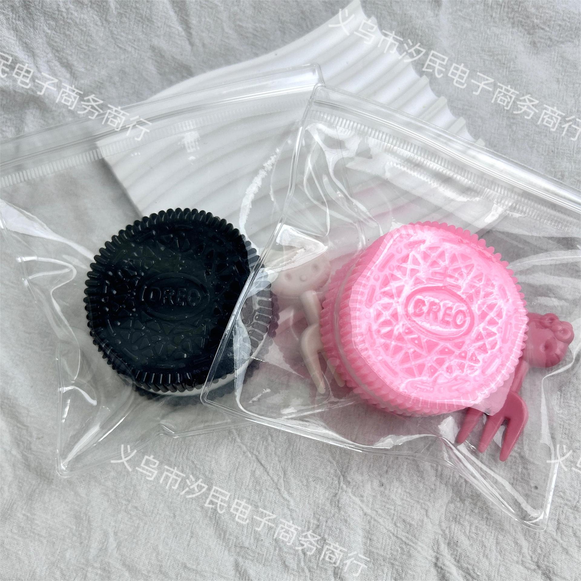 Large Sandwich Oreo Squishy Toy - Super Soft Decompression Food Simulation Without Header Card
Large Sandwich Oreo Squishy Toy - Super Soft Decompression Food Simulation Without Header Card