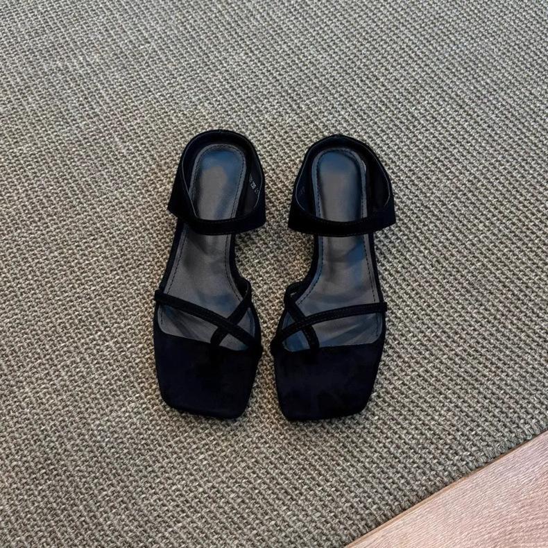 Версия из овчины~ Перекрещенные пальцы с сандалиями, женские крутые шлепанцы на маленьком наклонном каблуке для ношения на улице 40 чёрный