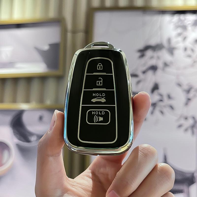 Toyota Key Cover: Fits Highlander, Camry, Levin, C-HR, Avalon & RAV4 Remotes
Toyota Key Cover: Fits Highlander, Camry, Levin, C-HR, Avalon & RAV4 Remotes