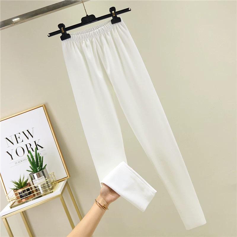 Heated Seamless Velvet Slimming Leggings for Women - Autumn/Winter Double-Sided Brushed Casual Pants One Size (Recommended 50-65 kg)
Heated Seamless Velvet Slimming Leggings for Women - Autumn/Winter Double-Sided Brushed Casual Pants One Size (Recommended 50-65 kg)