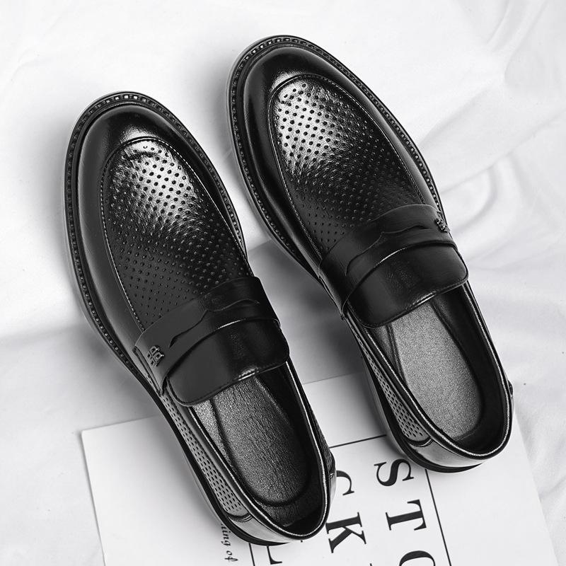 Leather shoes men s hollow casual one-pedal British style Korean version niche loafers hole shoes 2025 37
Leather shoes men s hollow casual one-pedal British style Korean version niche loafers hole shoes 2025 37