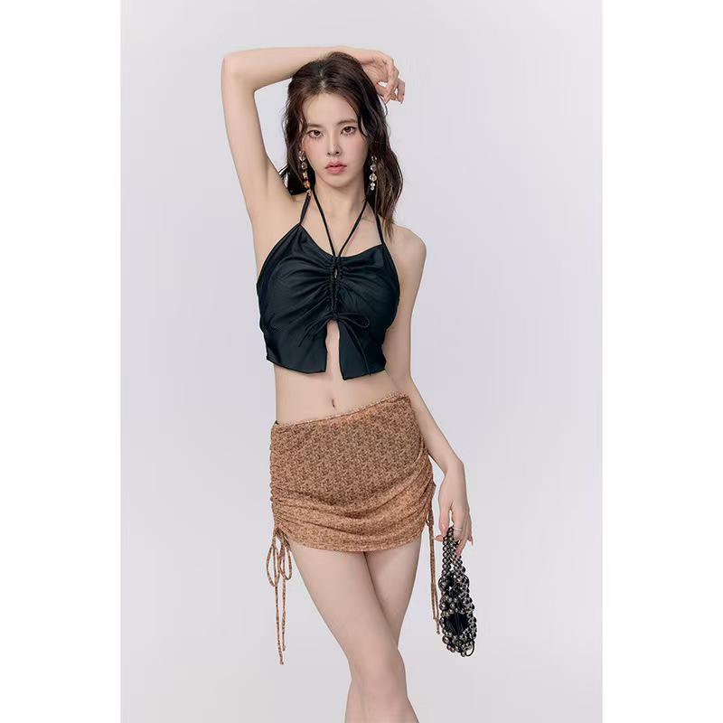 Women s Halterneck Cutout Bikini: Sexy Split Swimsuit for Spring Beach Vacation L (105-118 jin)
Women s Halterneck Cutout Bikini: Sexy Split Swimsuit for Spring Beach Vacation L (105-118 jin)