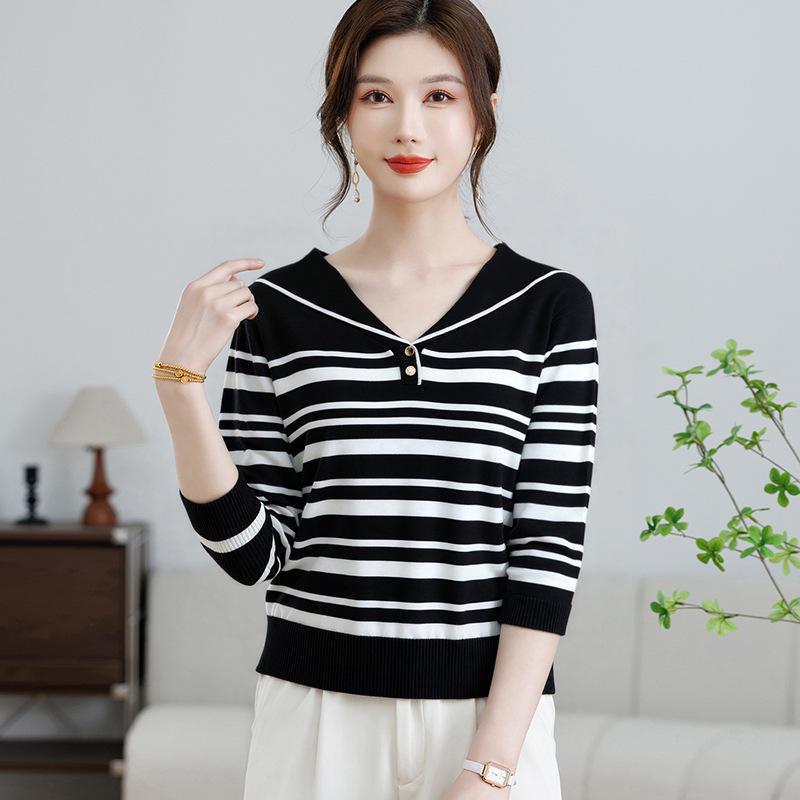 Striped Knit Top for Mature Women: Short Sleeves, Round Neck, Slimming & Versatile Design Medium чорний
Striped Knit Top for Mature Women: Short Sleeves, Round Neck, Slimming & Versatile Design Medium чорний