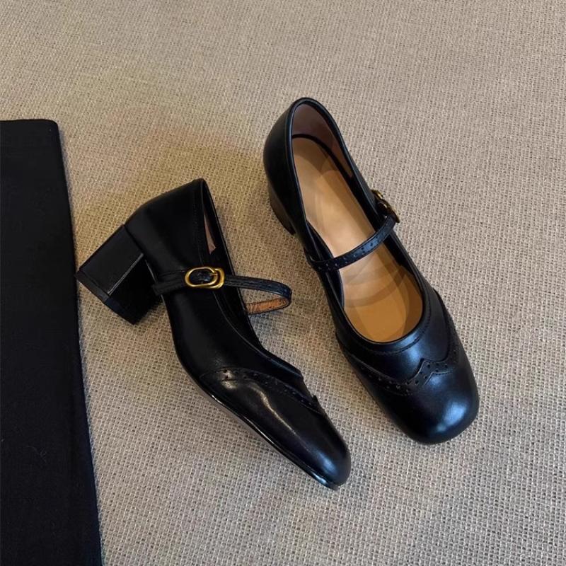 Модные балетки Мэри Джейн на высоком каблуке, женские туфли, сандалии с квадратным носком, лето 2025, неглубокие, в стиле ретро, трендовые, из мягкой кожи, на массивном каблуке 34 чёрный
Модные балетки Мэри Джейн на высоком каблуке, женские туфли, сандалии с квадратным носком, лето 2025, неглубокие, в стиле ретро, трендовые, из мягкой кожи, на массивном каблуке 34 чёрный