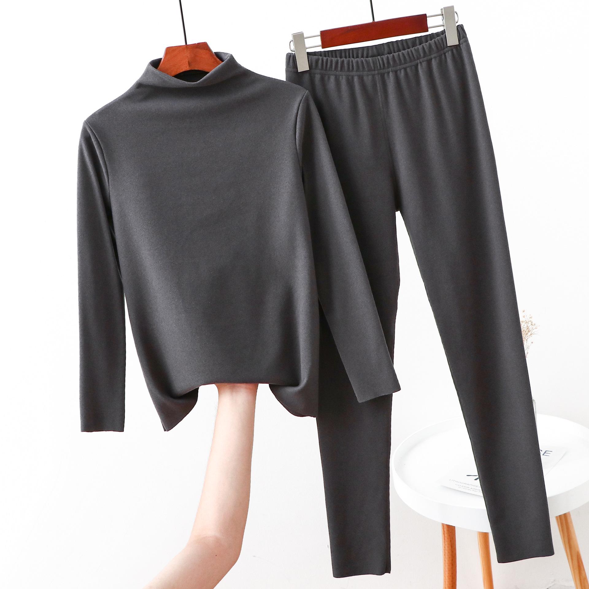 Комплект из водолазки и брюк из плотного немецкого бархата больших размеров для женщин на осень и зиму 4XL (80-95 kg)
Комплект из водолазки и брюк из плотного немецкого бархата больших размеров для женщин на осень и зиму 4XL (80-95 kg)