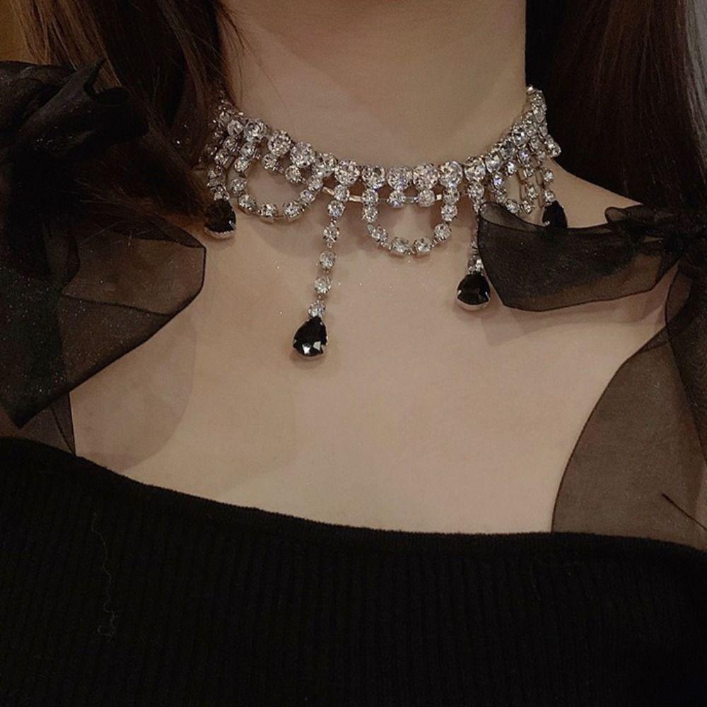 Geometric Tassel Necklaces Sparkling Baroque Clavicle Chain Full Rhinestone Necklaces Wedding срібний
Geometric Tassel Necklaces Sparkling Baroque Clavicle Chain Full Rhinestone Necklaces Wedding срібний