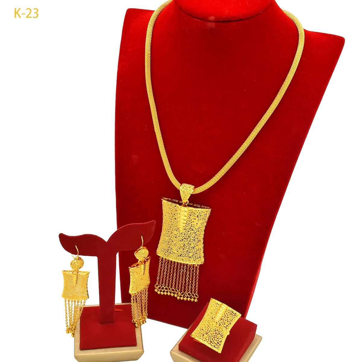 2026 Middle East Dubai 24K Gold Plated Jewelry Three-piece Necklace Earrings Ring Set Jewelry 45CM
2026 Middle East Dubai 24K Gold Plated Jewelry Three-piece Necklace Earrings Ring Set Jewelry 45CM
