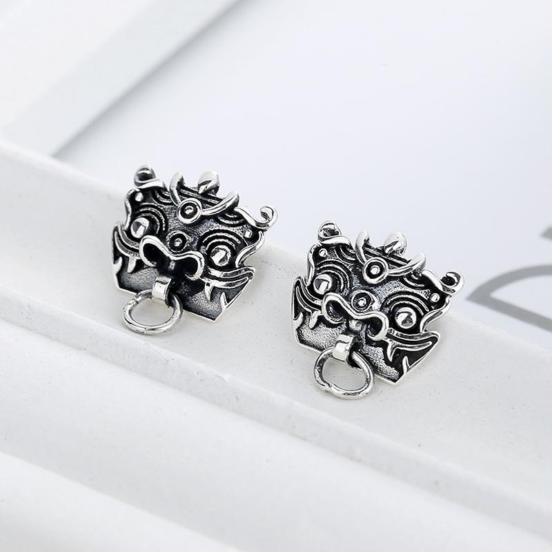 Retro Lion Dancing Door Ring Earrings Ethnic Style Personality Male And Female Divine Beast Kirin Unique Ear Jewelry 925 silver
Retro Lion Dancing Door Ring Earrings Ethnic Style Personality Male And Female Divine Beast Kirin Unique Ear Jewelry 925 silver
