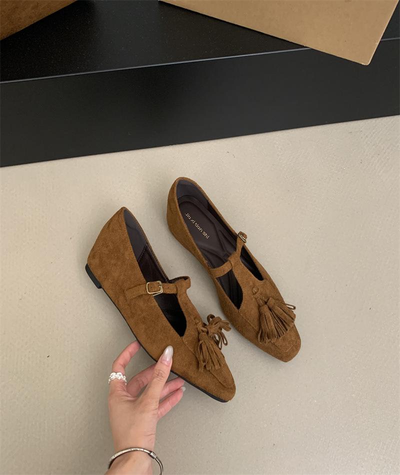 Korean version of niche tassel flower T-band Mary Jane single shoes women s 2025 spring and autumn new flat-bottomed loafers small leather shoes 39 світло-коричневого кольору
Korean version of niche tassel flower T-band Mary Jane single shoes women s 2025 spring and autumn new flat-bottomed loafers small leather shoes 39 світло-коричневого кольору