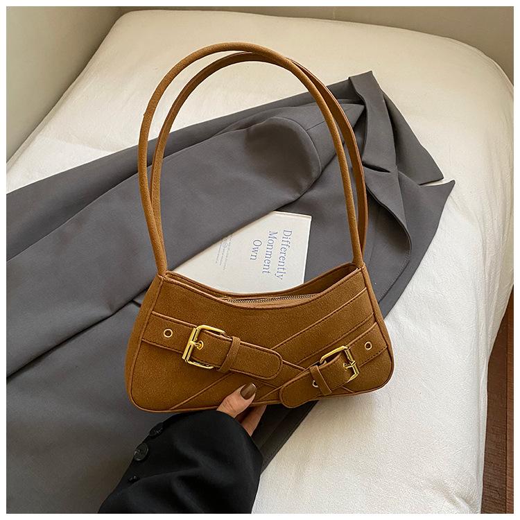 Trend casual retro fashion handbag women s 2025 autumn new Korean version niche foreign style underarm shoulder bag коричневий
Trend casual retro fashion handbag women s 2025 autumn new Korean version niche foreign style underarm shoulder bag коричневий
