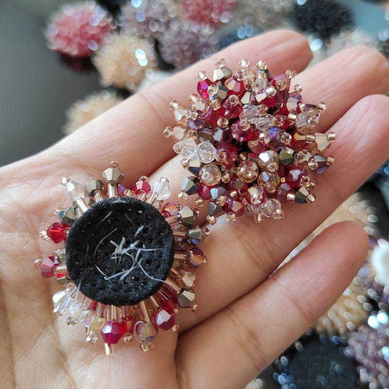 Hand-Nailed Crystal Disc Brooch Flower Core Patch Decorative Hair Clip Applique Ornament Decorative Material Diamond Patch anime
Hand-Nailed Crystal Disc Brooch Flower Core Patch Decorative Hair Clip Applique Ornament Decorative Material Diamond Patch anime