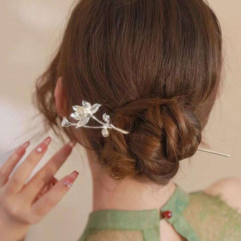 Заколки для волос Hanfu в китайском стиле, винтажные металлические заколки для волос с жемчужными цветами, заколки для волос, заколки для женщин, аксессуары для волос, ювелирные изделия
Заколки для волос Hanfu в китайском стиле, винтажные металлические заколки для волос с жемчужными цветами, заколки для волос, заколки для женщин, аксессуары для волос, ювелирные изделия