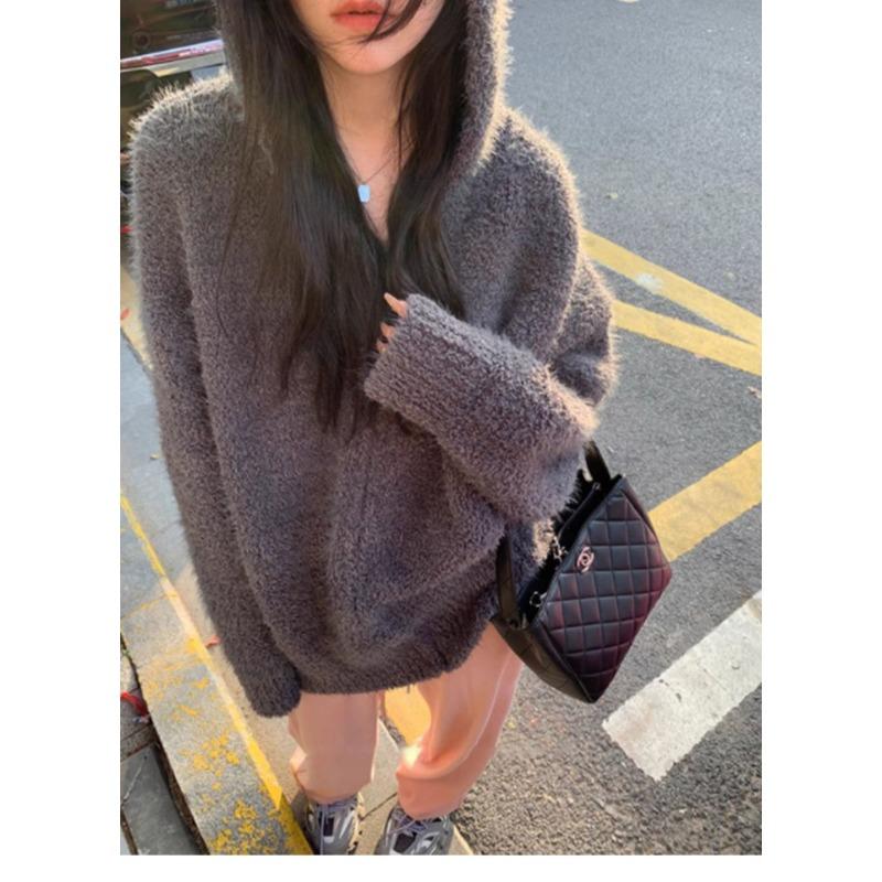 Осень и зима новый пушистый трикотажный кардиган с капюшоном женский свободный ленивый стиль тонкая куртка-свитер на молнии утолщенный тренд one size fits all серый
Осень и зима новый пушистый трикотажный кардиган с капюшоном женский свободный ленивый стиль тонкая куртка-свитер на молнии утолщенный тренд one size fits all серый