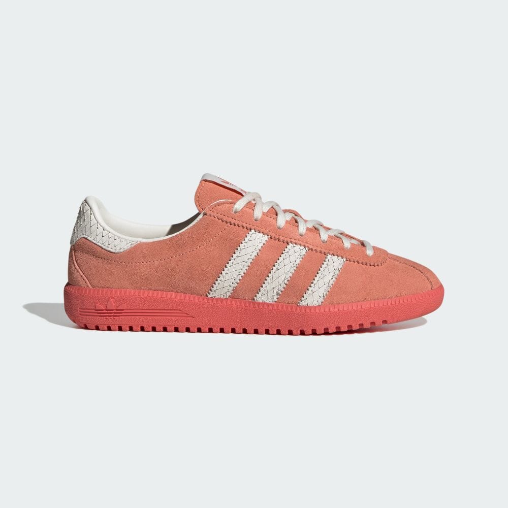 Кроссовки Adidas BERMUDA Wonder Clay ORIGINALS женские туфли с T Toe IF6559 Wonder Clay / Preloved Scarlet / Cloud White
Кроссовки Adidas BERMUDA Wonder Clay ORIGINALS женские туфли с T Toe IF6559 Wonder Clay / Preloved Scarlet / Cloud White